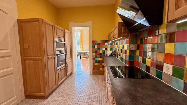 Appartement - 180 m² - 6 pièces