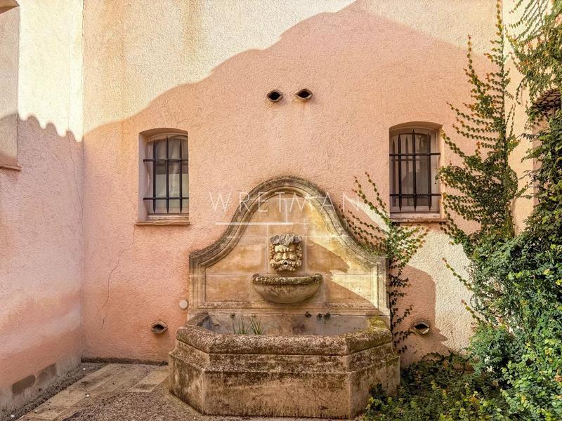 Villa - 205 m² - 8 pièces