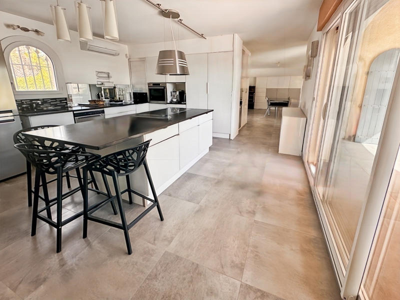 Villa - 142 m² - 5 pièces