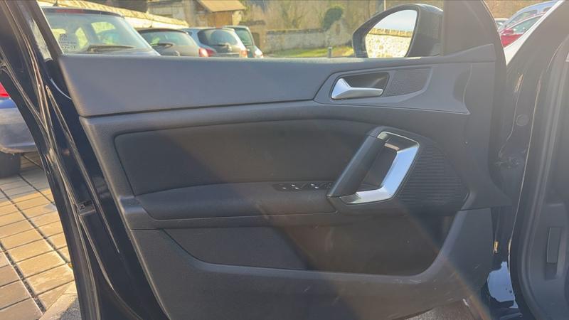 Peugeot 308 II 1.6 BlueHDi 100 Access Business