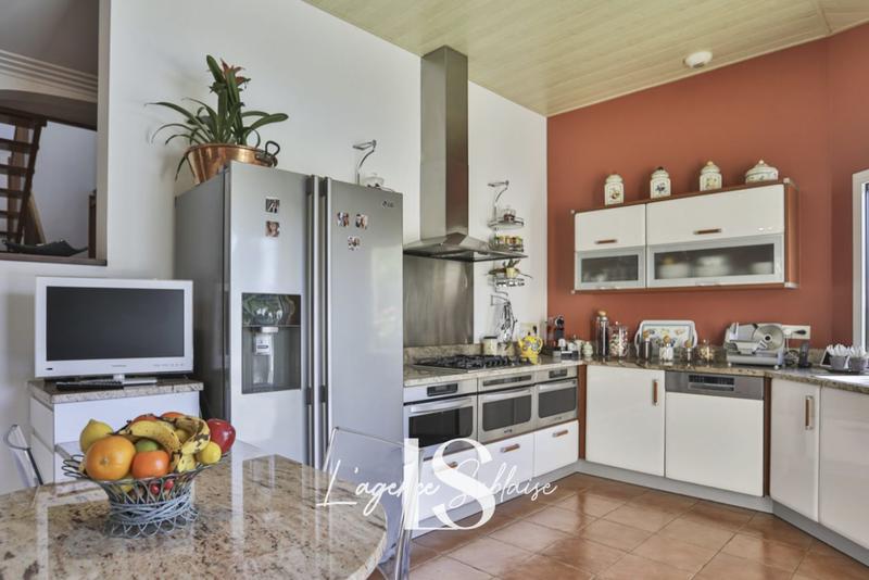 Villa - 202 m² - 7 pièces