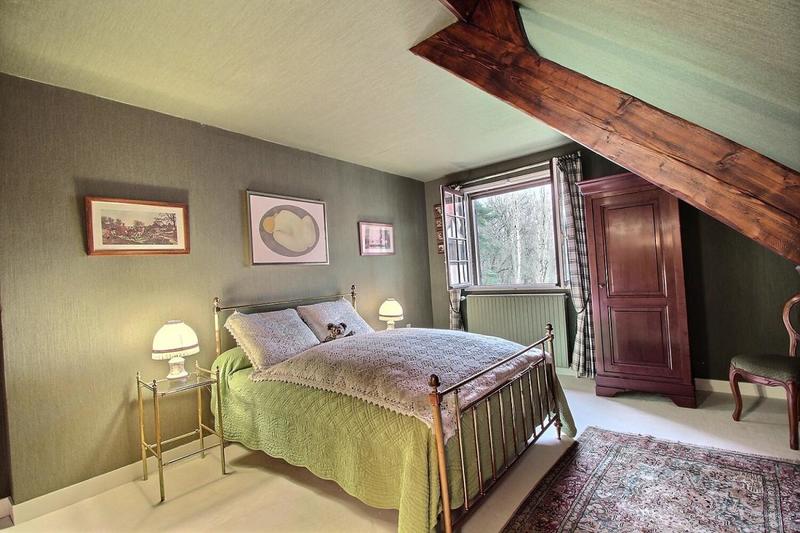 Maison - 329 m² - 10 pièces