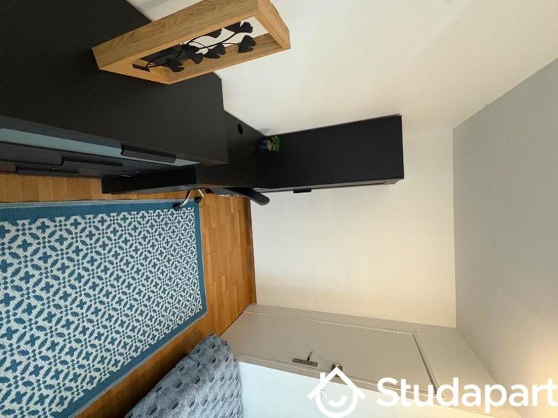 Chambre - 11 m² - 1 pièce