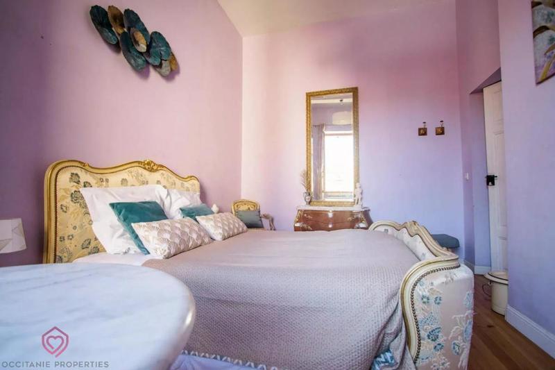 Maison de village - 226 m² - 8 pièces