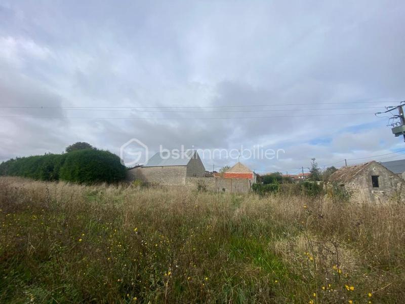 Terrain constructible - 711 m²