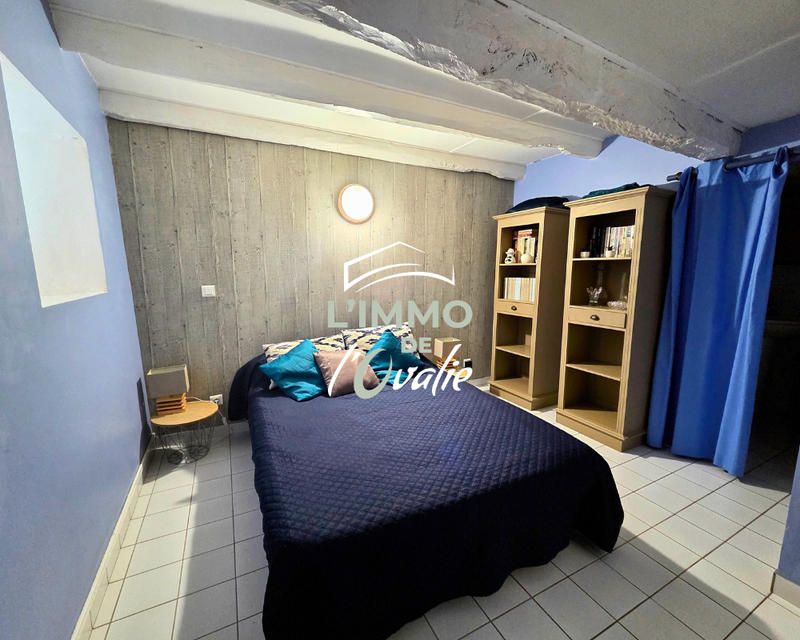 Maison - 162 m² - 9 pièces