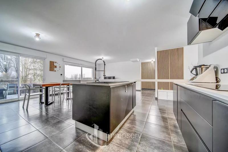 Maison - 106 m² - 6 pièces