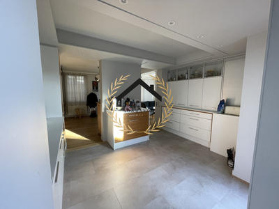 Maison ancienne - 210 m² - 7 pièces