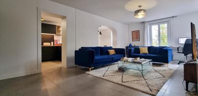 Appartement - 136 m² - 6 pièces