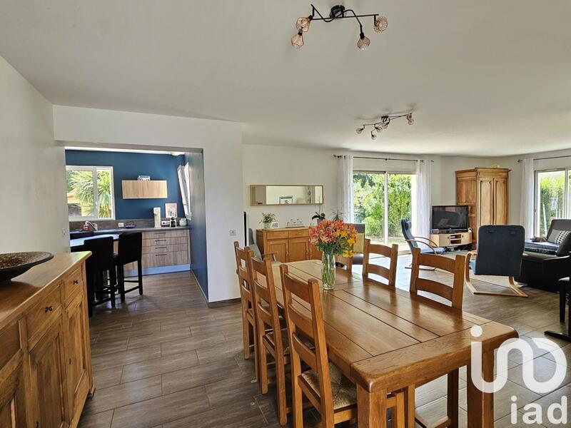 Maison - 143 m² - 7 pièces