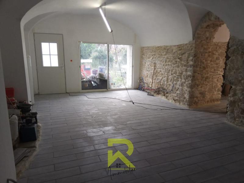 Maison - 275 m² - 9 pièces