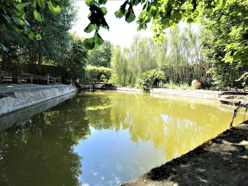 Maison - 285 m² - 10 pièces