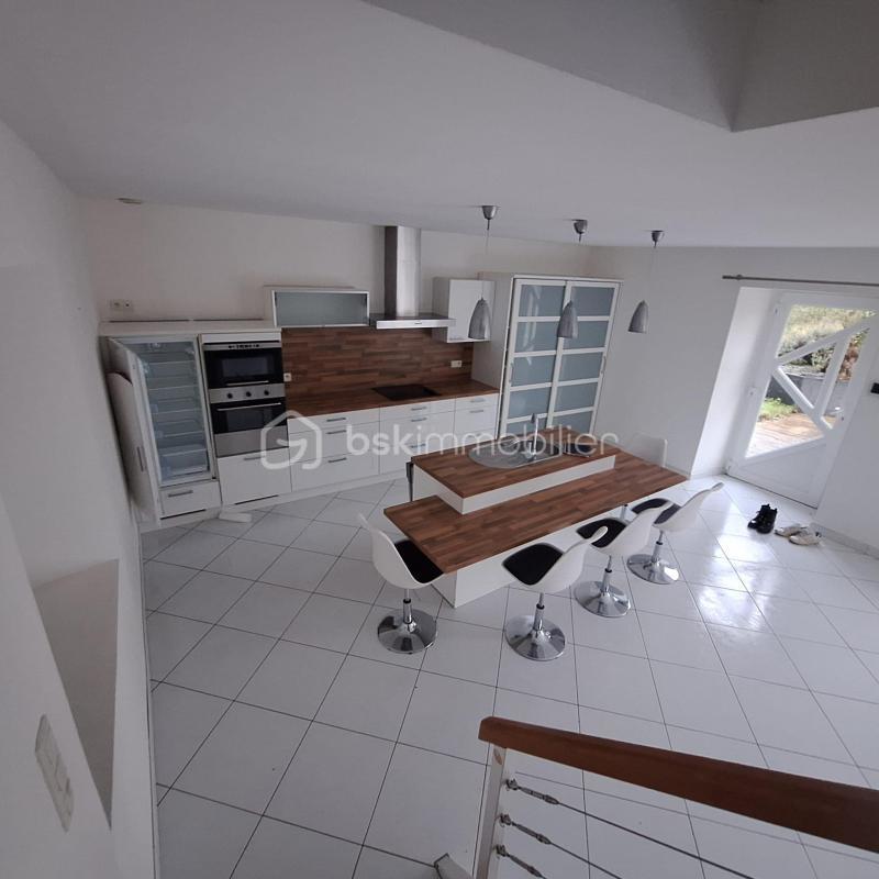 Maison en pierre - 159 m² - 6 pièces