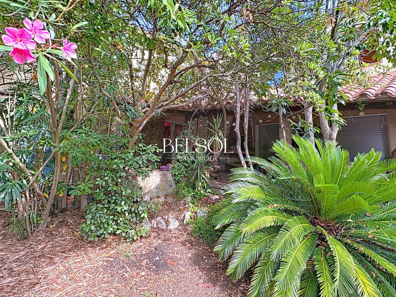 Villa - 220 m² - 7 pièces