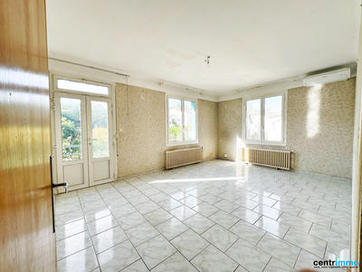 Maison - 140 m² - 6 pièces