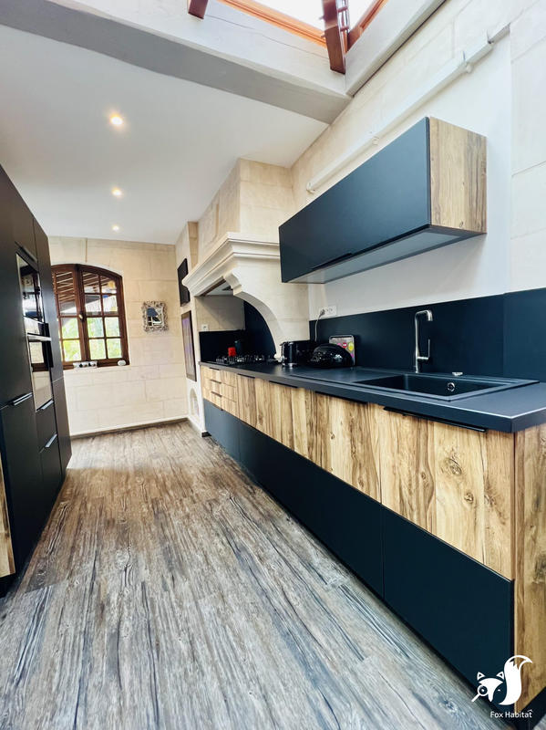 Maison - 249 m² - 9 pièces