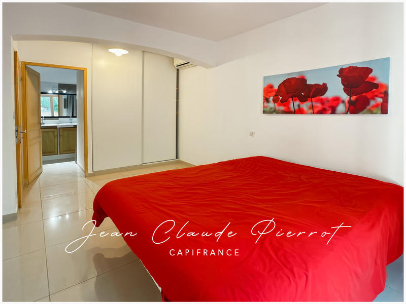 Maison - 218 m² - 5 pièces