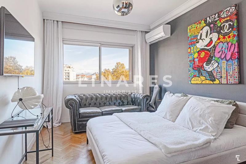 Appartement - 166 m² - 5 pièces