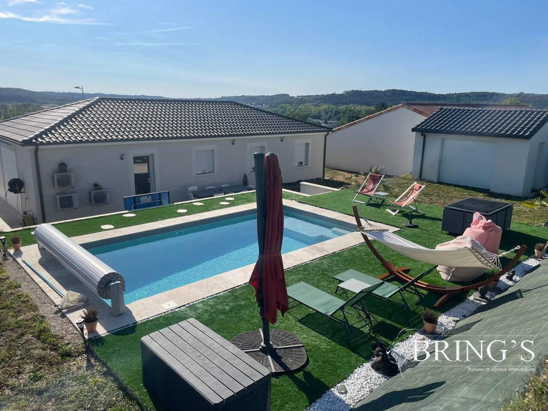 Maison - 105 m² - 5 pièces