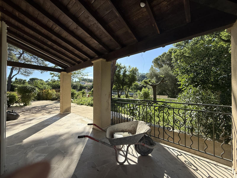 Maison - 297 m² - 11 pièces