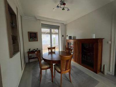 Maison - 159 m² - 6 pièces