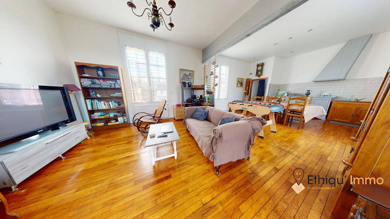 Maison - 192 m² - 7 pièces