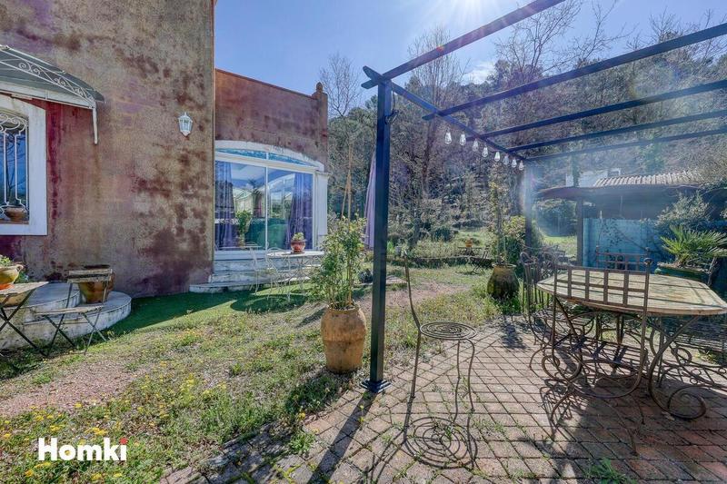 Villa - 324 m² - 8 pièces