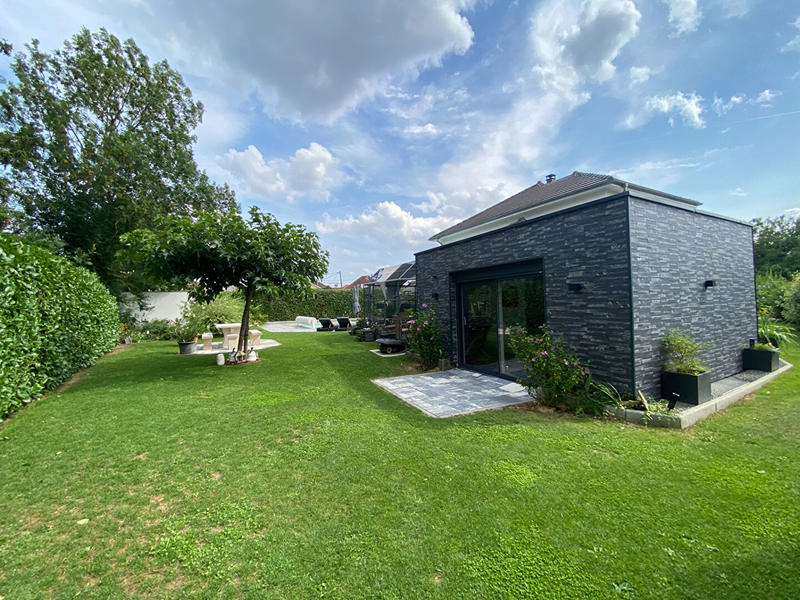 Maison - 216 m² - 8 pièces