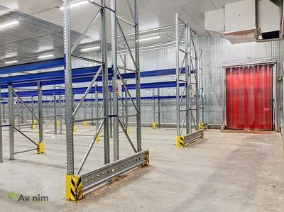 Entrepôt - 1 048 m²