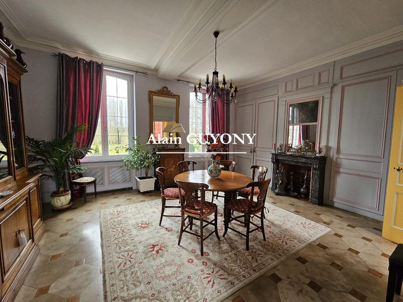 Manoir - 302 m² - 15 pièces