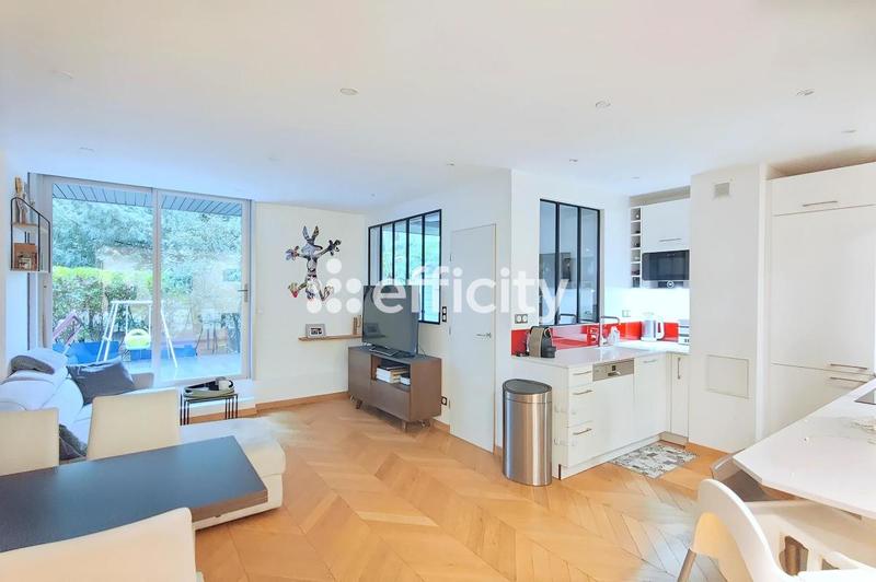 Appartement - 80 m² - 4 pièces