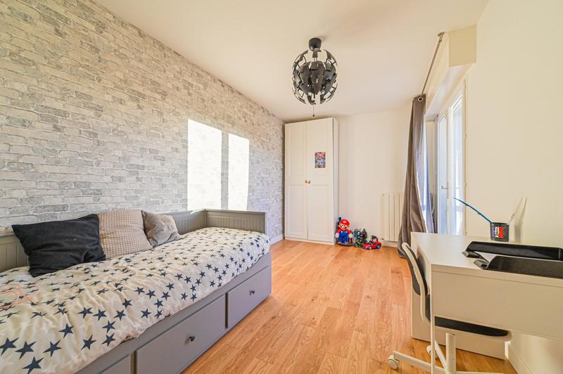 Maison contemporaine - 199 m² - 6 pièces