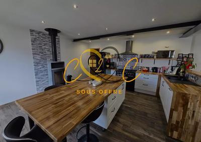 Maison - 90 m² - 3 pièces