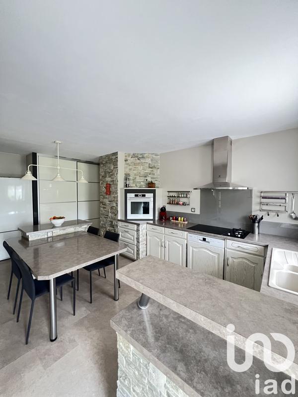 Maison - 168 m² - 7 pièces