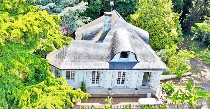 Maison - 168 m² - 9 pièces