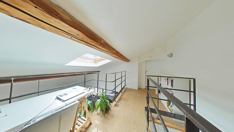 Loft - 121 m² - 5 pièces