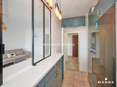 Chambre - 11 m² - 4 pièces