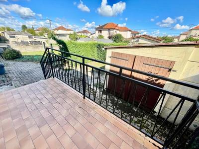 Maison - 92 m² - 5 pièces