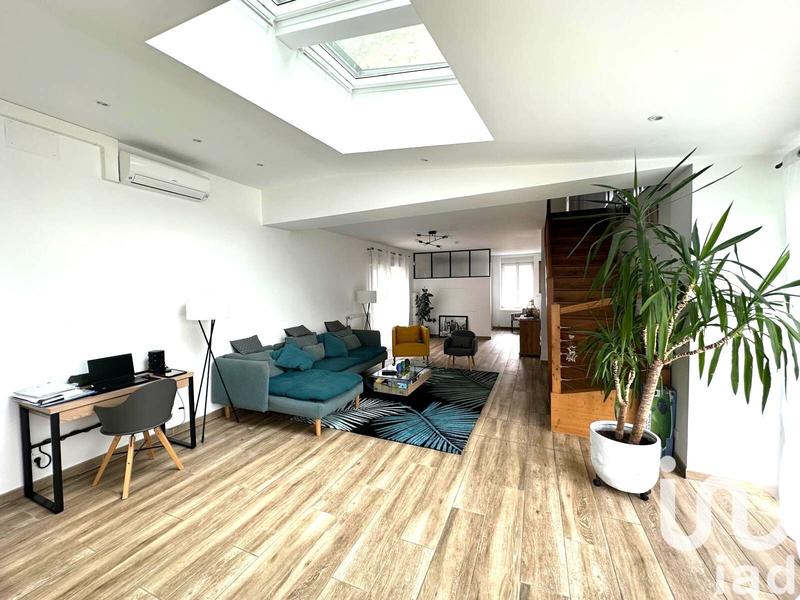 Maison de village - 250 m² - 7 pièces