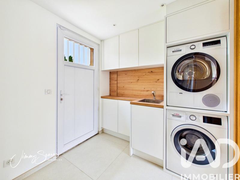 Maison - 190 m² - 8 pièces