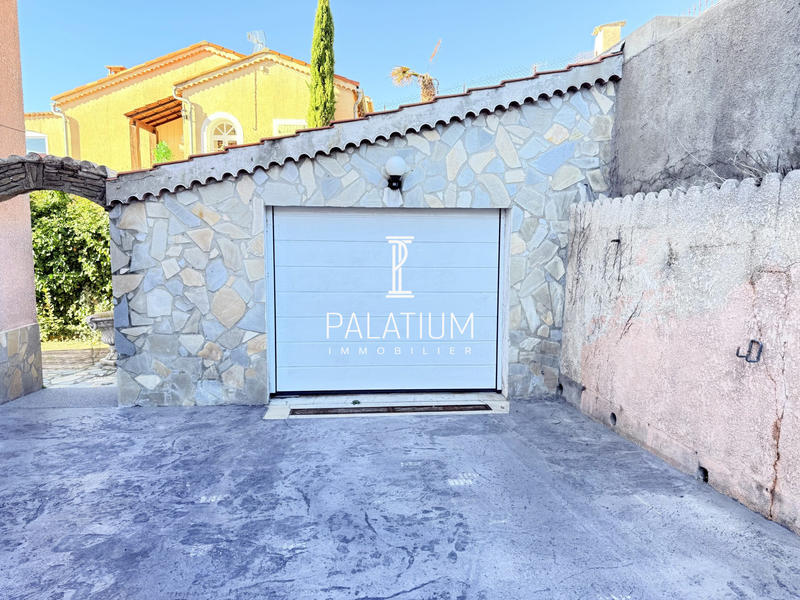 Maison - 230 m² - 7 pièces