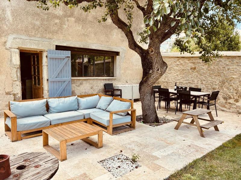 Maison en pierre - 216 m² - 8 pièces