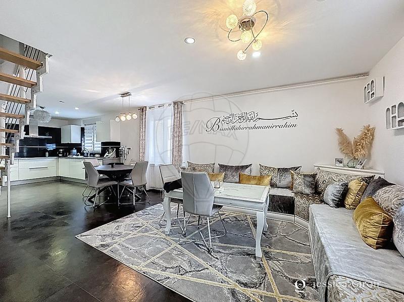 Maison - 115 m² - 6 pièces