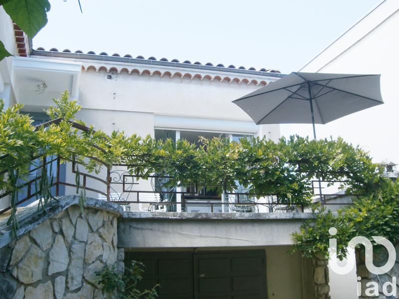 Maison - 220 m² - 9 pièces