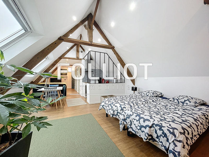 Maison - 240 m² - 10 pièces