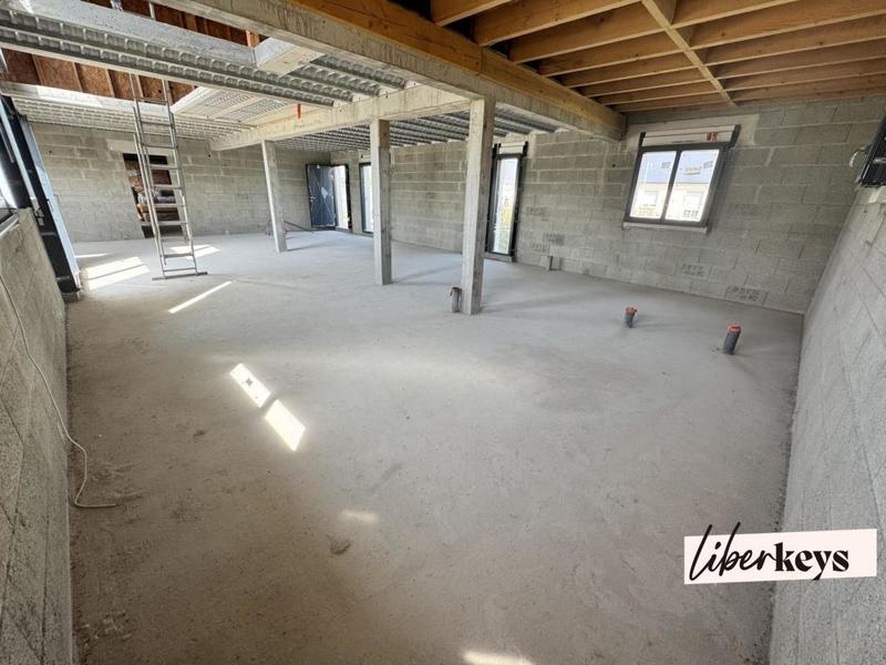 Maison - 201 m² - 6 pièces