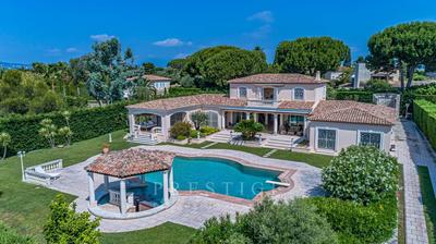 Maison - 347 m² - 7 pièces