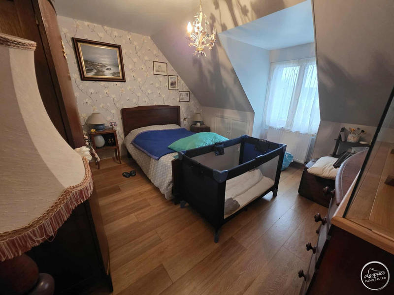 Maison - 185 m² - 6 pièces