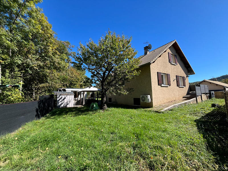 Maison - 101 m² - 5 pièces