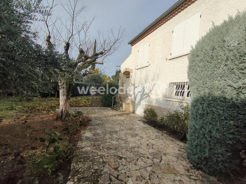 Maison traditionnelle - 140 m² - 5 pièces